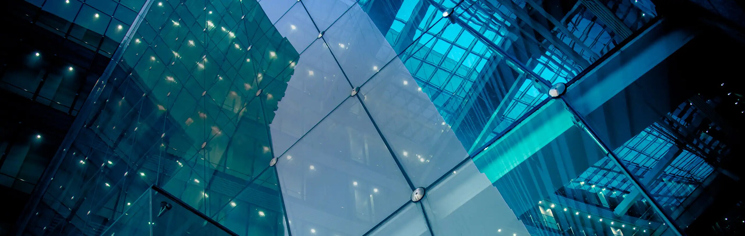 fire_suppresion_modern_glass_architecture
